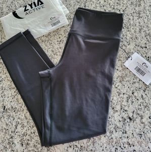 Zyia LNT Black Metallic leggings